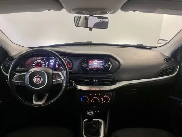 Fiat Tipo Station Wagon 2018 - 8750 EUR, 154000 km - AUTO.MOTO.pt - 154000km - foto 3 de 23