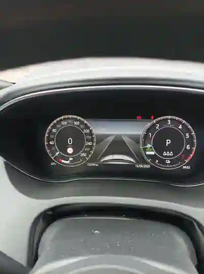 Jaguar E-Pace 2023 - 35900 EUR, 59000 km - 59000km - foto 4 de 12
