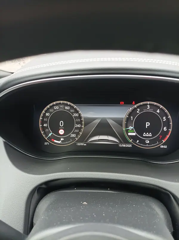 Jaguar E-Pace 2023 - 35900 EUR, 59000 km - 59000km - foto 4 de 12