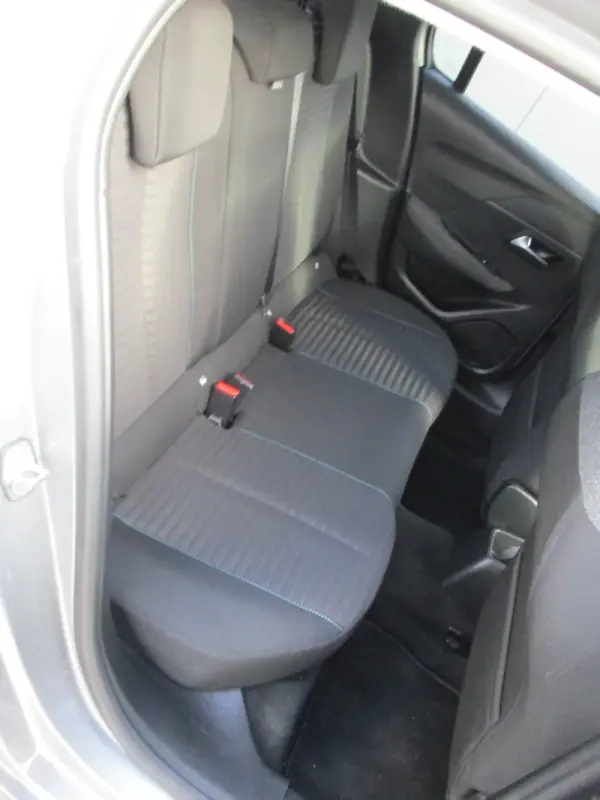 Peugeot 208 2022 - 15490 EUR, 52152 km - AUTO.MOTO.pt - 52152km - foto 9 de 13