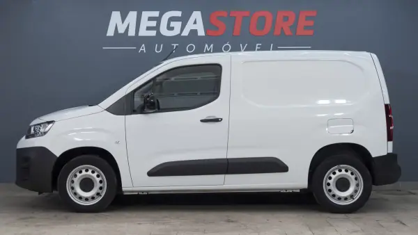 Citroën 2024 - 16450 EUR, 52000 km - AUTO.MOTO.pt - 52000km - foto 4 de 25