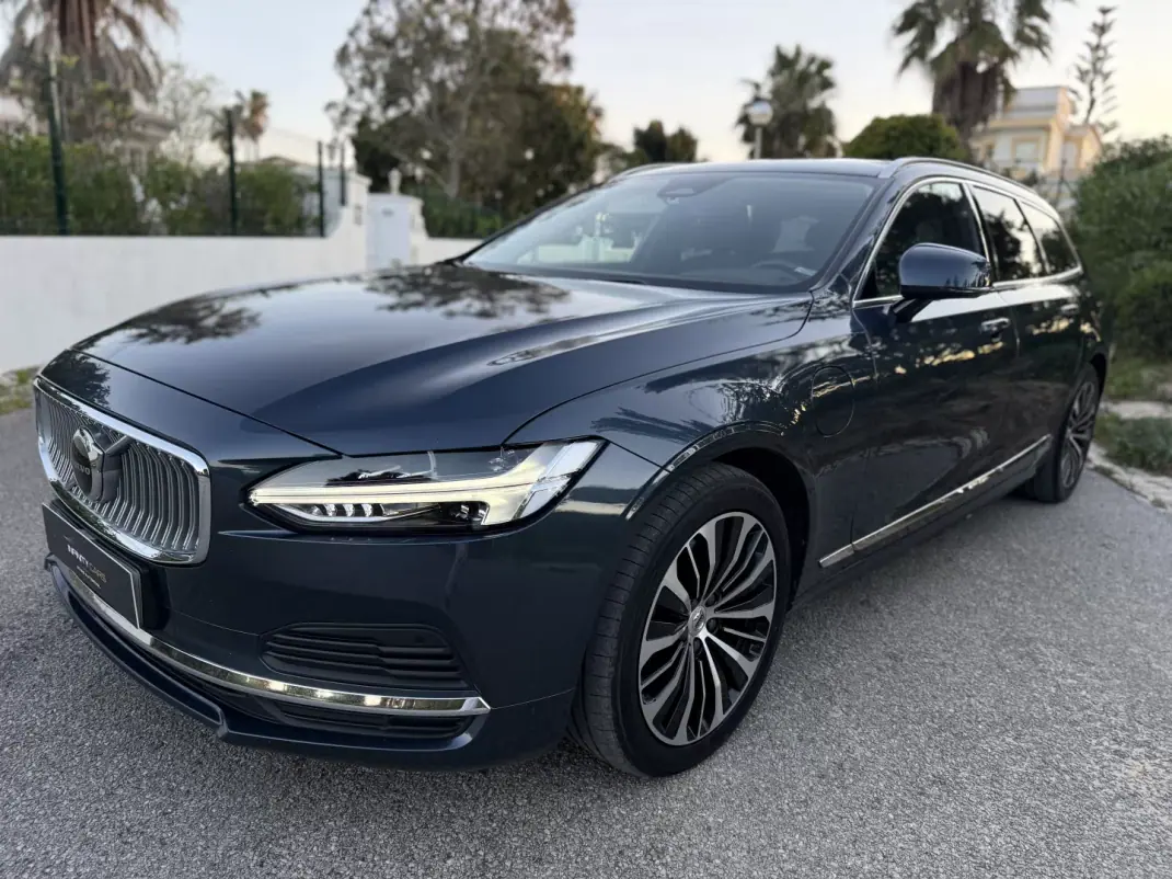 Volvo V90 2023 - 35999 EUR, 100000 km - AUTO.MOTO.pt - 100000km - foto 2 de 21