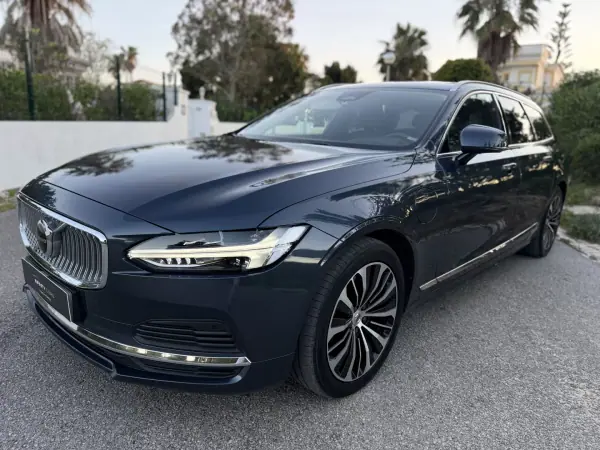 Volvo V90 2023 - 34699 EUR, 100000 km - AUTO.MOTO.pt - 100000km - foto 2 de 21