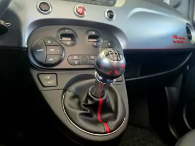 Fiat 500C 2014 - 9990 EUR, 69691 km - AUTO.MOTO.pt - 69691km - foto 24 de 38