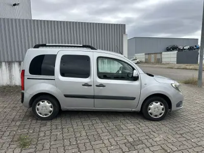 Mercedes-Benz Citan 2014 - 10990 EUR, 239000 km - 239000km - foto 9 de 17