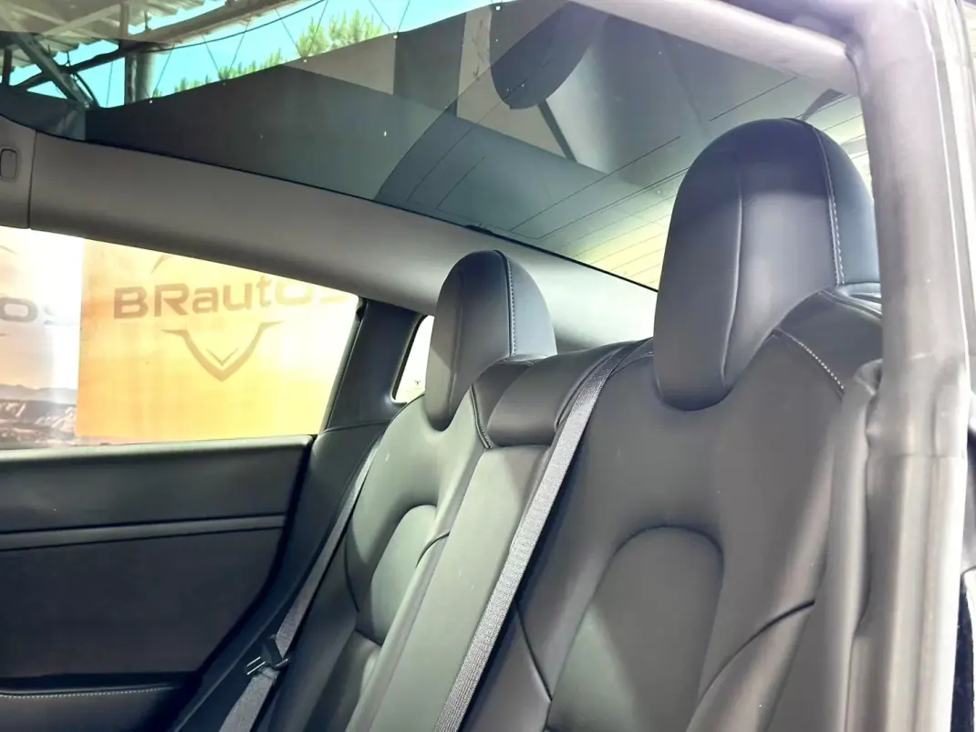 Tesla Model 3 2022 - 35900 EUR, 65444 km - AUTO.MOTO.pt - 65444km - foto 15 de 29