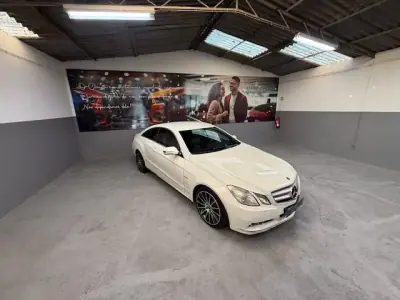 Mercedes-Benz E 250 2009 - 13999 EUR, 270019 km - AUTO.MOTO.pt - 270019km - foto 4 de 17
