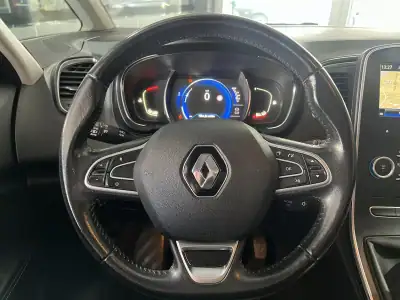 Renault Scénic 2017 - 15800 EUR, 156509 km - AUTO.MOTO.pt - 156509km - foto 8 de 24