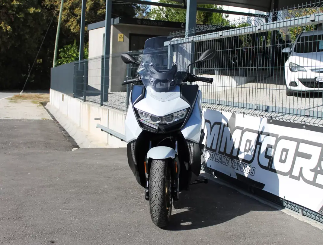 BMW C 440 GT 2025 - 9250 EUR, 2300 km - AUTO.MOTO.pt - 2300km - foto 8 de 28