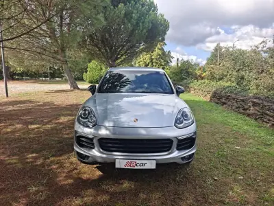 Porsche Cayenne 2016 — foto 4 de 42