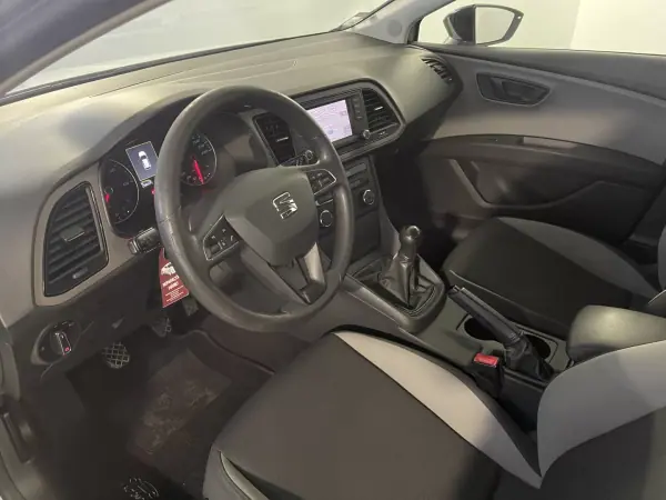 SEAT Leon 2013 - 8500 EUR, 258000 km - AUTO.MOTO.pt - 258000km - foto 15 de 27