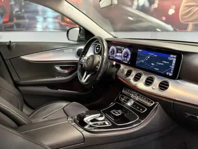 Mercedes-Benz E 300 2019 - 25750 EUR, 235639 km - AUTO.MOTO.pt - 235639km - foto 4 de 20