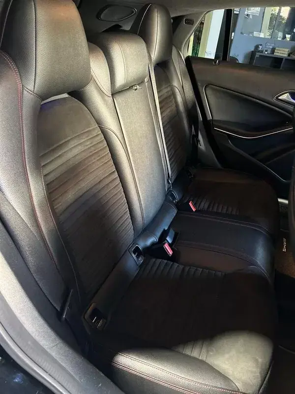 Mercedes-Benz CLA 220 2017 - 22500 EUR, 209125 km - AUTO.MOTO.pt - 209125km - foto 10 de 33