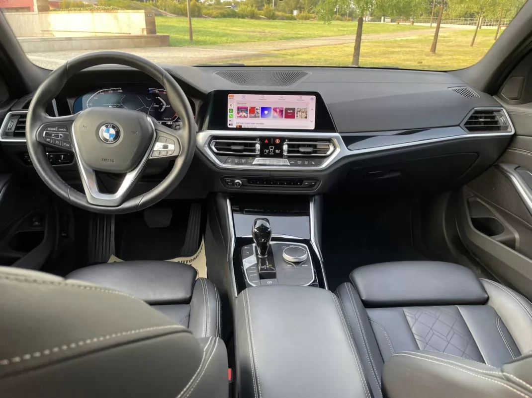 BMW 320 2022 - 34900 EUR, 136000 km - AUTO.MOTO.pt - 136000km - foto 6 de 14