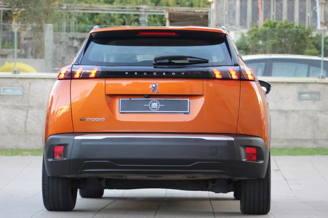 Peugeot e-2008 2020 - 19450 EUR, 54000 km - AUTO.MOTO.pt - 54000km - foto 35 de 41