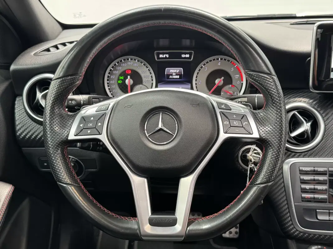 Mercedes-Benz A 180 2015 - 18990 EUR, 117000 km - AUTO.MOTO.pt - 117000km - foto 20 de 36