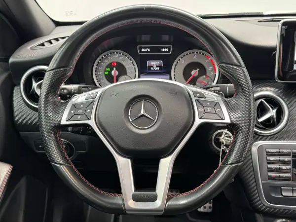 Mercedes-Benz A 180 2015 - 18990 EUR, 117000 km - AUTO.MOTO.pt - 117000km - foto 20 de 36