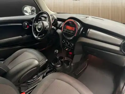 MINI Cooper 2014 - 11500 EUR, 190000 km - AUTO.MOTO.pt - 190000km - foto 8 de 16