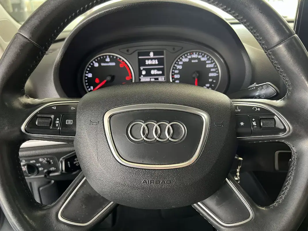 Audi A3 Sportback 2016 - 11900 EUR, 235294 km - AUTO.MOTO.pt - 235294km - foto 18 de 22