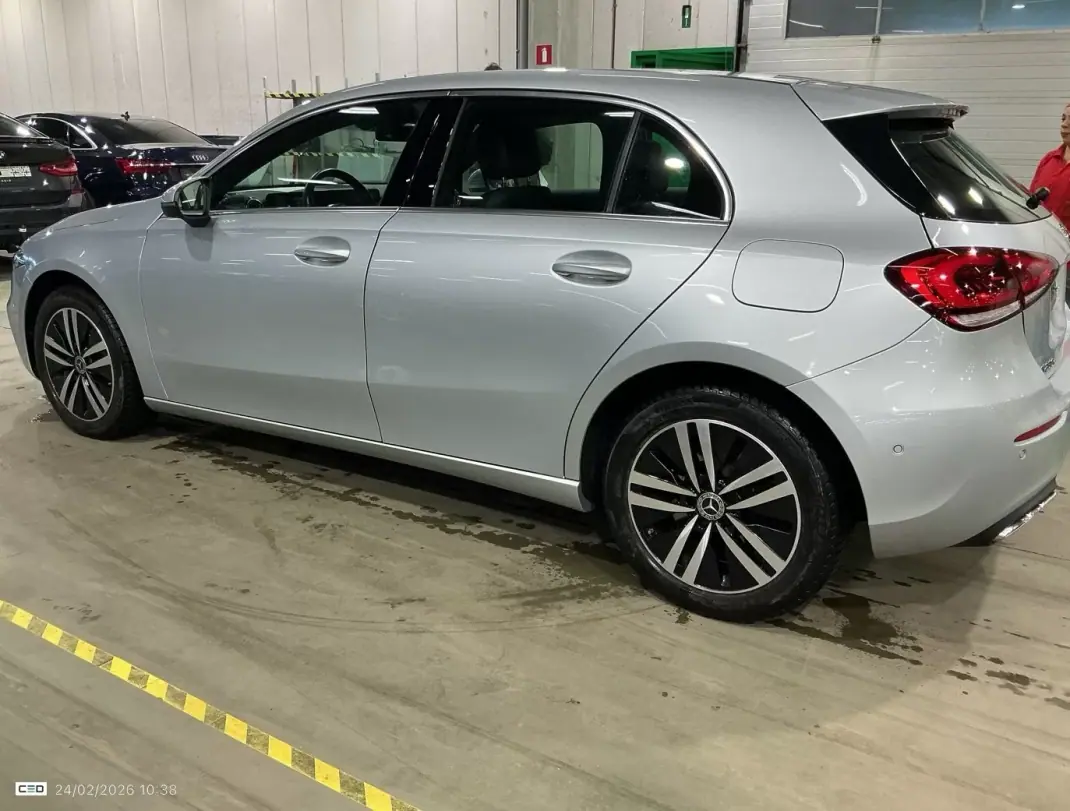 Mercedes-Benz A 250e 2022 - 28990 EUR, 35000 km - AUTO.MOTO.pt - 35000km - foto 2 de 7