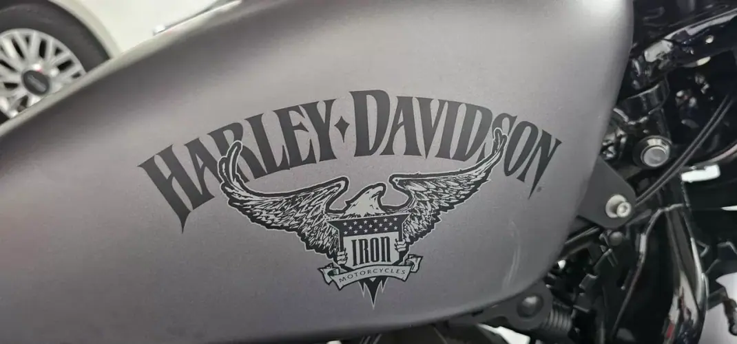 Harley-Davidson Sportster® Iron 883™ 2016 - 11990 EUR, 38000 km - AUTO.MOTO.pt - 38000km - foto 1 de 9