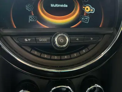 MINI 5 Portas 2016 - 13000 EUR, 203000 km - AUTO.MOTO.pt - 203000km - foto 11 de 27