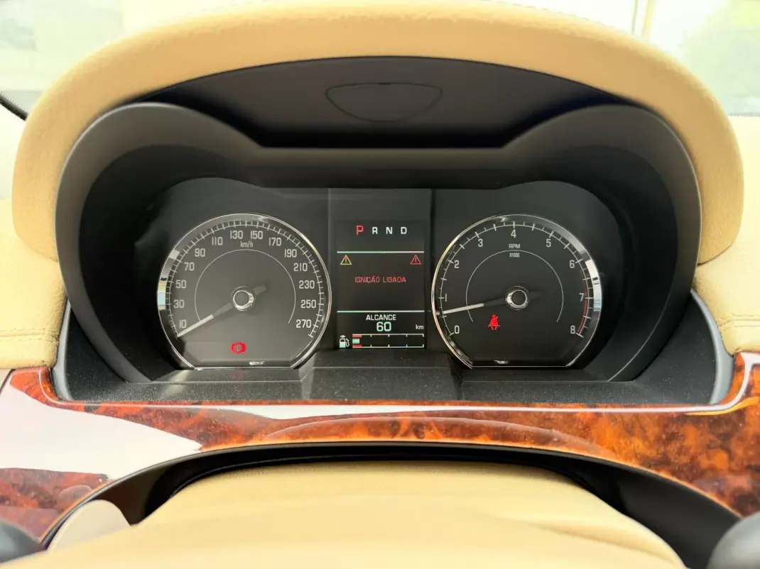 Jaguar XK 2006 - 38500 EUR, 186000 km - AUTO.MOTO.pt - 186000km - foto 11 de 15