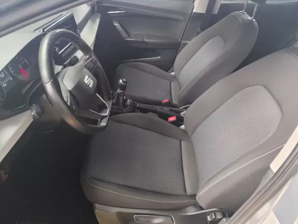 SEAT Ibiza 2021 - 14990 EUR, 62601 km - AUTO.MOTO.pt - 62601km - foto 8 de 11
