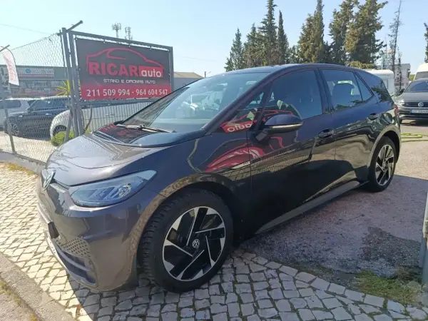 Volkswagen ID.3 2021 - 20900 EUR, 50690 km - AUTO.MOTO.pt - 50690km - foto 12 de 24