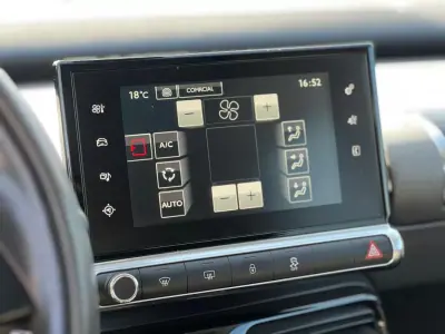 Citroën C4 Cactus 2017 - 10900 EUR, 69000 km - AUTO.MOTO.pt - 69000km - foto 7 de 16