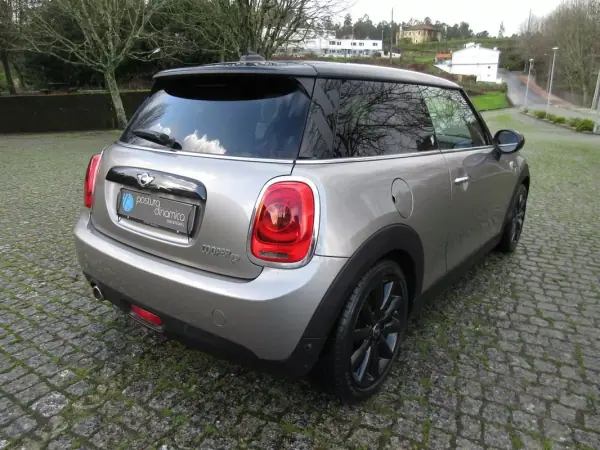 MINI 3 Portas 2018 - 18490 EUR, 164000 km - AUTO.MOTO.pt - 164000km - foto 7 de 53
