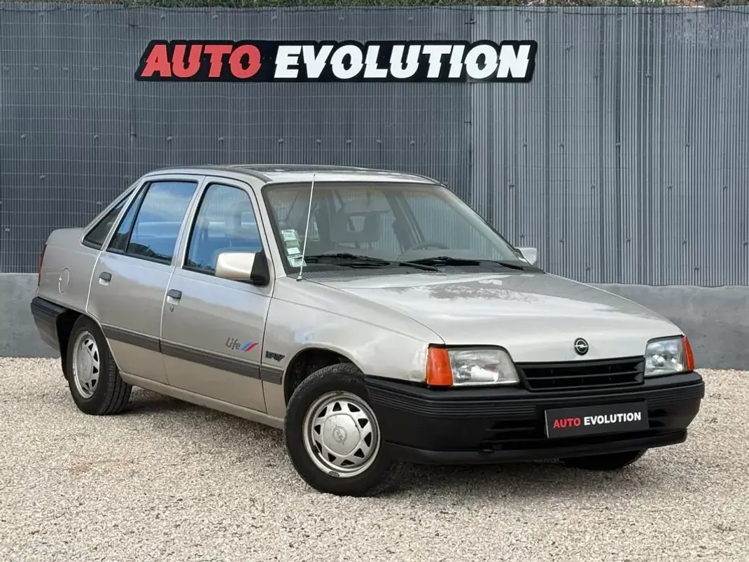 Opel Kadett 1991 - 1950 EUR, 48000 km - AUTO.MOTO.pt - 48000km - foto 15 de 15