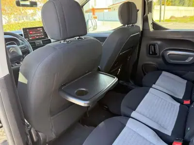 Citroën Berlingo 2021 - 18500 EUR, 211000 km - AUTO.MOTO.pt - 211000km - foto 14 de 37