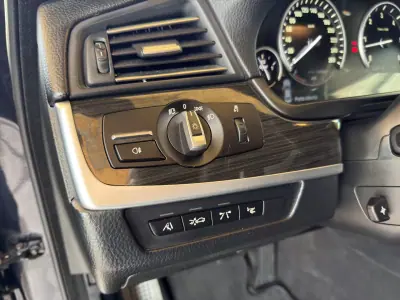 BMW M550d 2013 - 27950 EUR, 124744 km - AUTO.MOTO.pt - 124744km - foto 19 de 53