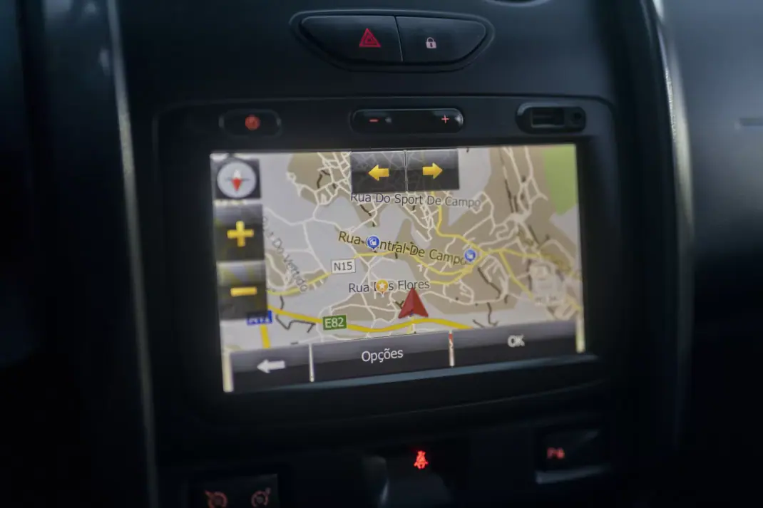 Dacia Duster 2015 - 10900 EUR, 150410 km - AUTO.MOTO.pt - 150410km - foto 20 de 33