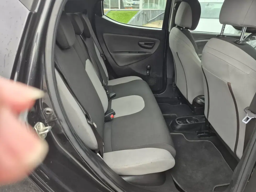 SEAT Ibiza ST 2015 - 8400 EUR, 244800 km - AUTO.MOTO.pt - 244800km - foto 5 de 5