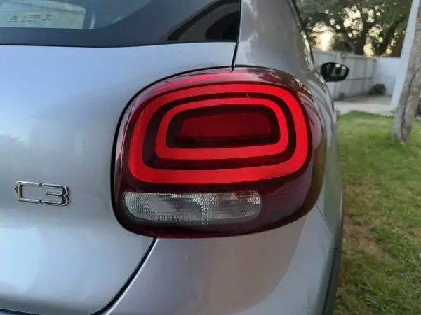 Citroën C3 2018 - 9250 EUR, 35168 km - AUTO.MOTO.pt - 35168km - foto 33 de 44