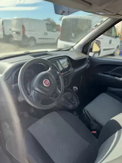 Fiat DOBLO CARGO 1.3 MULTIJET EASY 2019 - 11900 EUR, 131980 km - AUTO.MOTO.pt - 131980km - foto 5 de 7