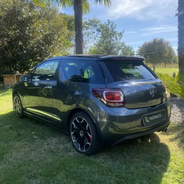 Citroën DS3 2013 - 14990 EUR, 156000 km - AUTO.MOTO.pt - 156000km - foto 5 de 26
