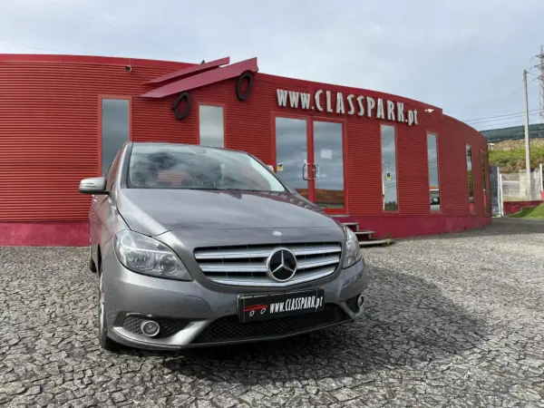 Mercedes-Benz B 180 2014 - 11900 EUR, 259000 km - AUTO.MOTO.pt - 259000km - foto 17 de 17