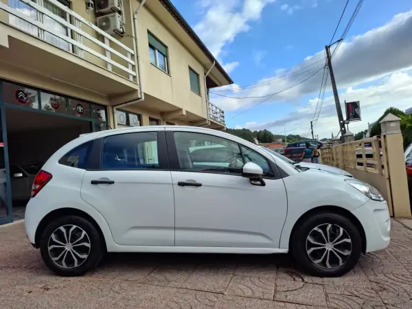 Citroën C3 2010 - 6500 EUR, 191000 km - AUTO.MOTO.pt - 191000km - foto 6 de 33