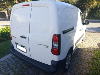 Peugeot Partner 2017 - 9990 EUR, 207464 km - foto 4 de 8