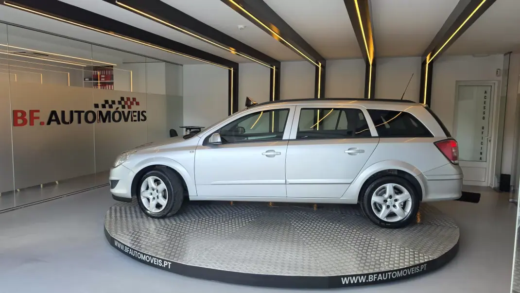 Opel Astra Caravan 2007 - 4750 EUR, 174500 km - 174500km - foto 14 de 45