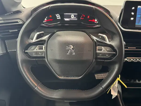 Peugeot 208 2023 - 16490 EUR, 98233 km - AUTO.MOTO.pt - 98233km - foto 19 de 28