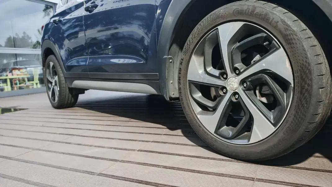 Hyundai Tucson 2018 - 14900 EUR, 297625 km - AUTO.MOTO.pt - 297625km - foto 7 de 17