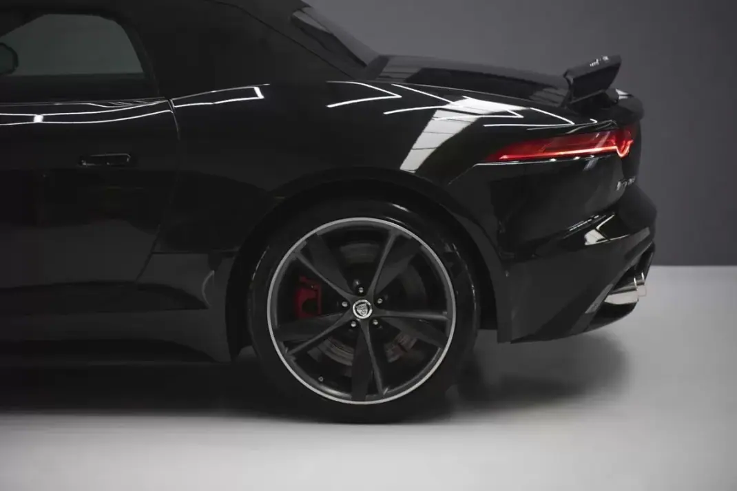 Jaguar F-Type 2013 - 68500 EUR, 36550 km - AUTO.MOTO.pt - 36550km - foto 26 de 34