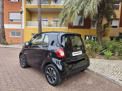 Smart Fortwo Cabrio 2017 - 10480 EUR, 120000 km - AUTO.MOTO.pt - 120000km - foto 4 de 8