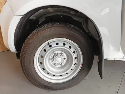 Isuzu D-MAX 2.5 4WD 2022 - 32900 EUR, 57200 km - AUTO.MOTO.pt - 57200km - foto 10 de 15