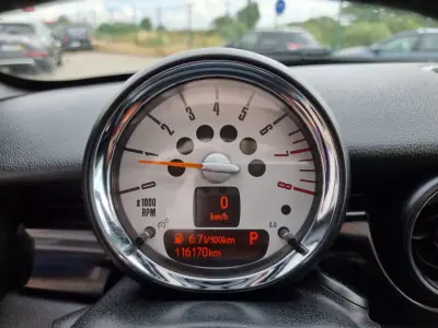 MINI Roadster 2012 - 14950 EUR, 117000 km - AUTO.MOTO.pt - 117000km - foto 16 de 30