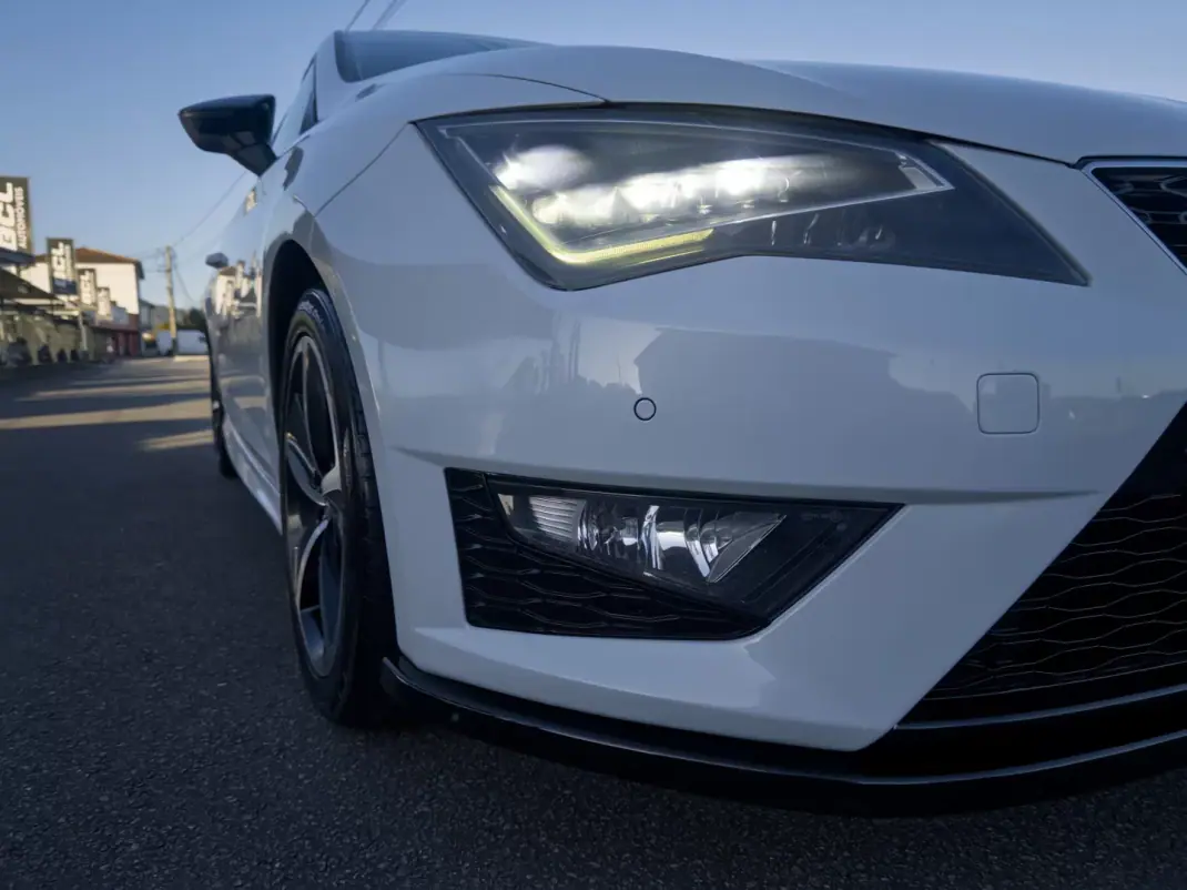 SEAT Leon 2013 - 11500 EUR, 253000 km - AUTO.MOTO.pt - 253000km - foto 11 de 38